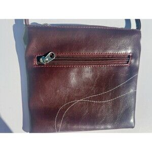 Crystalyn Kae Burgundy Vegan Leather Cross Body Shoulder Purse Bag 8"x6.5"